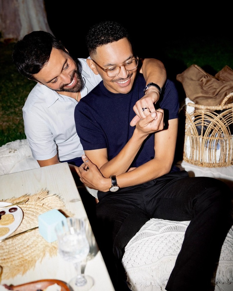Jorge embracing Simone at their celebration
